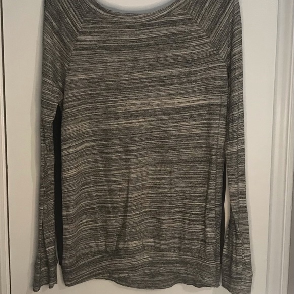 Three Dots, Small, long sleeve blouse in grey - Picture 2 of 4